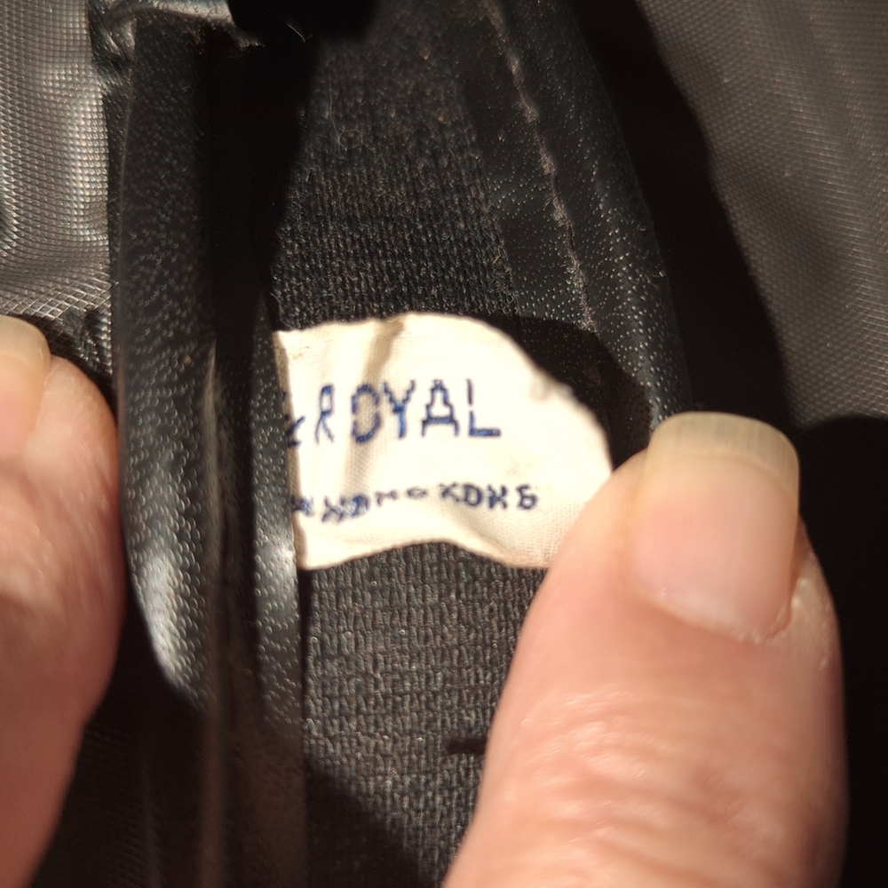 70's Unisex Royal Briefcase - Picture 5 of 8
